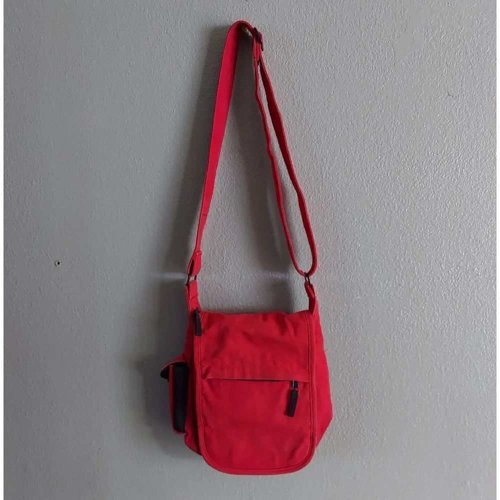 Kavu Red Crossbody Bag